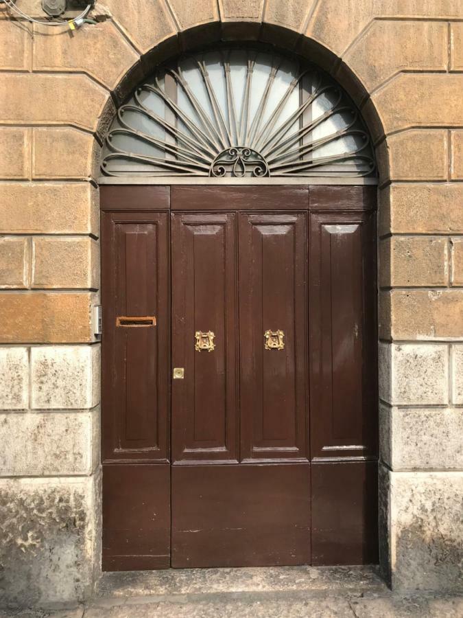 Appartamento Via Valverde 4 ヴェローナ エクステリア 写真